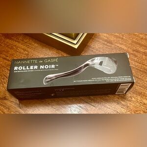 Nannette de Gaspé Roller Noir Micro-Needling Roller New in Box